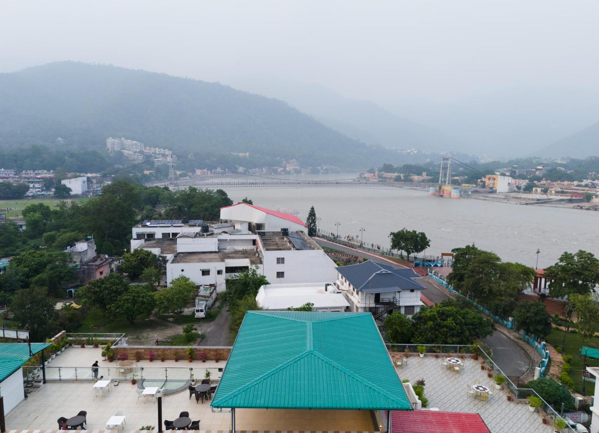 Hotel Indira Nikunj Rishikesh Exterior photo